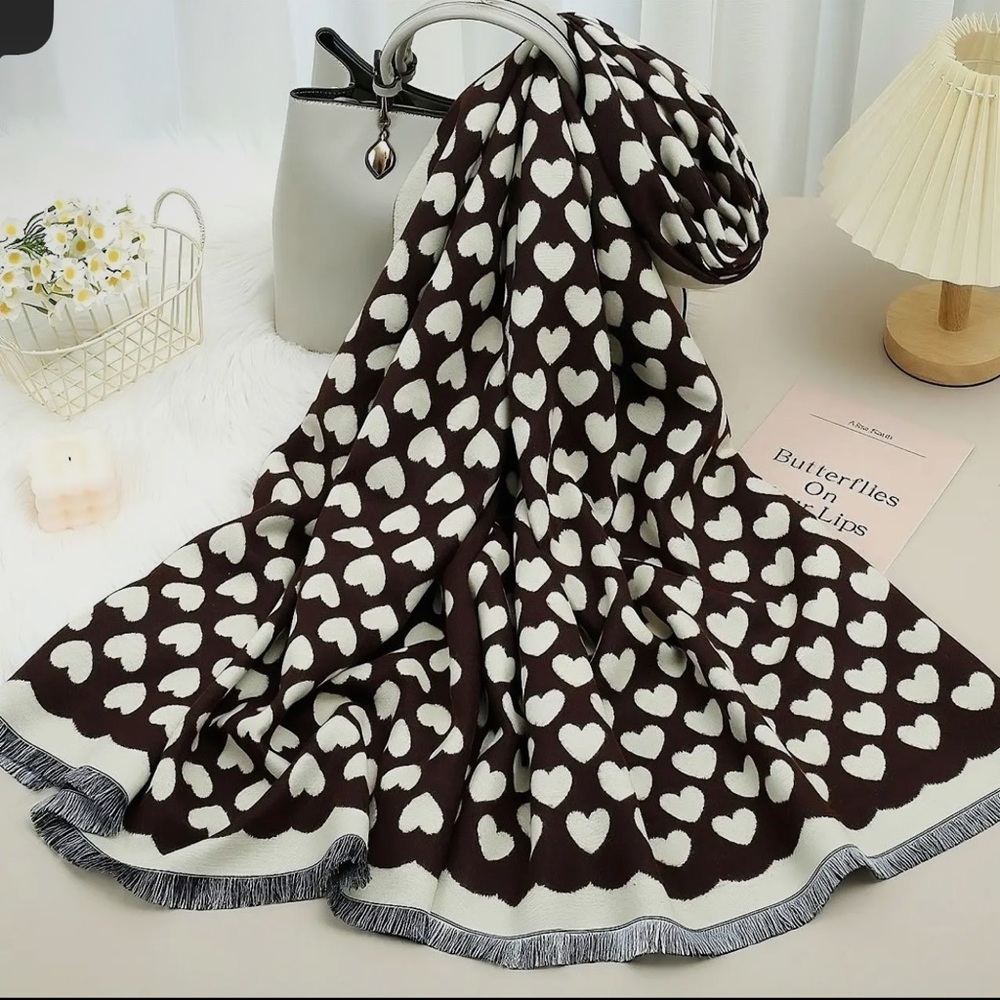 ShopEvelynne Brown and White Heart Pattern Scarf Wrap